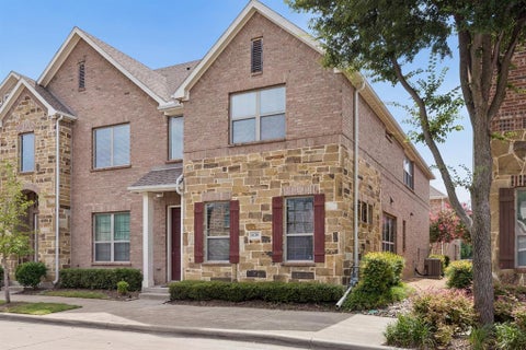 Photo of 631 Matthew Place, Richardson, TX 75081 (MLS # 21311954)