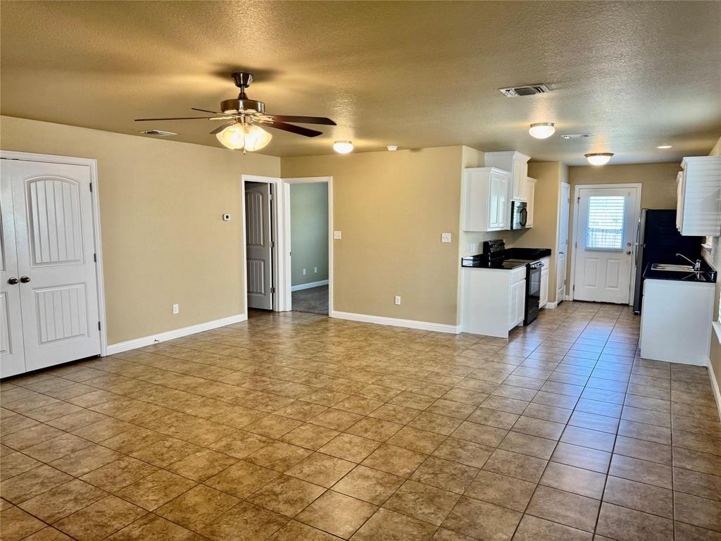 3117-3119 Weave Court