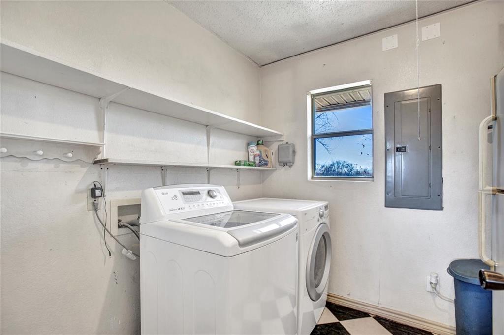 G-0925 Park W A - Residential