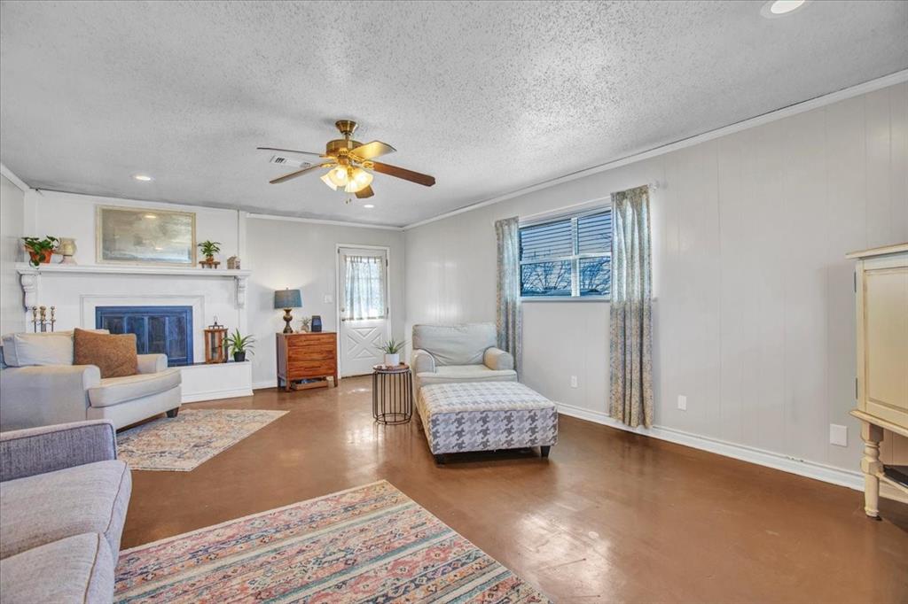 G-0925 Park W A - Residential