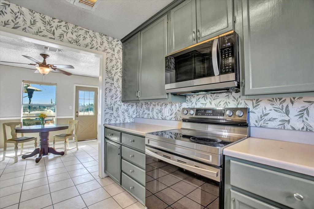 G-0925 Park W A - Residential