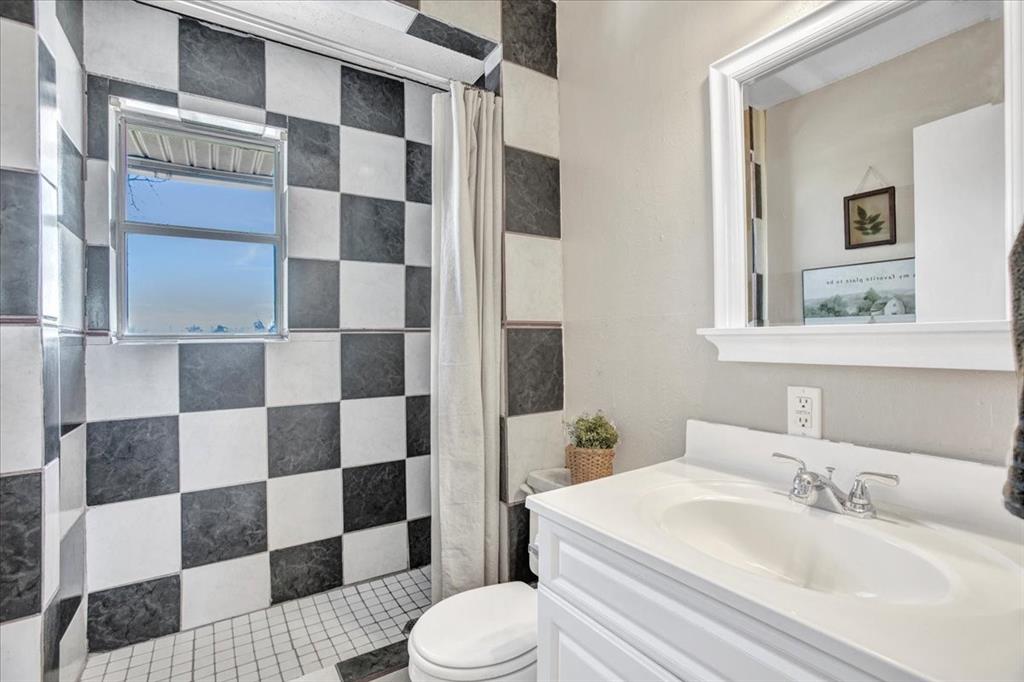 G-0925 Park W A - Residential