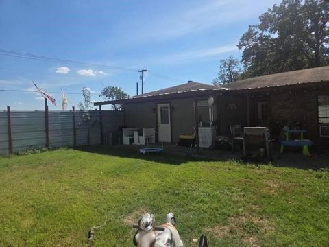 2406 W US Highway 79 Buffalo TX 75831