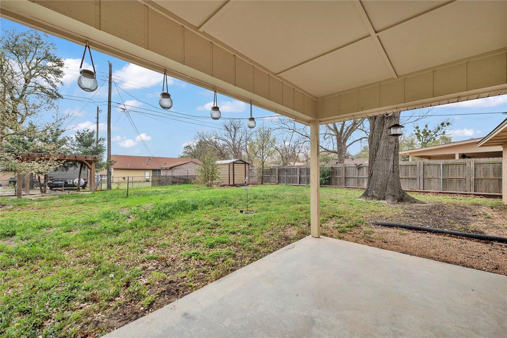 313 Ruggles Loop