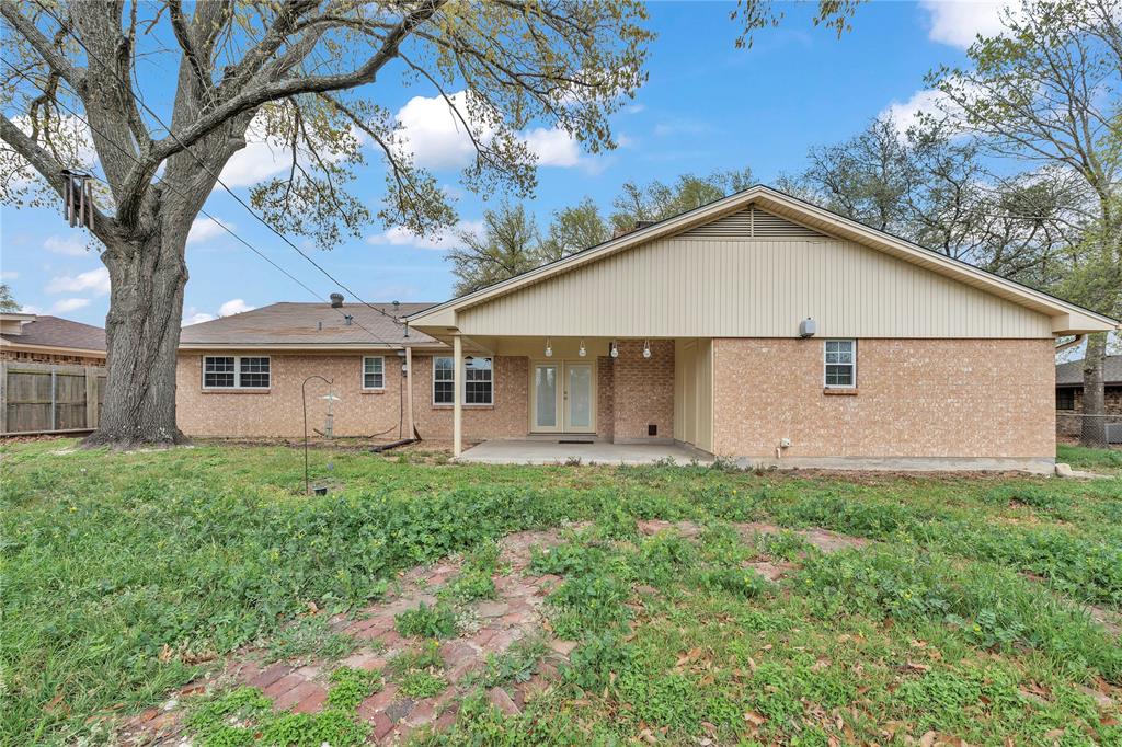 313 Ruggles Loop