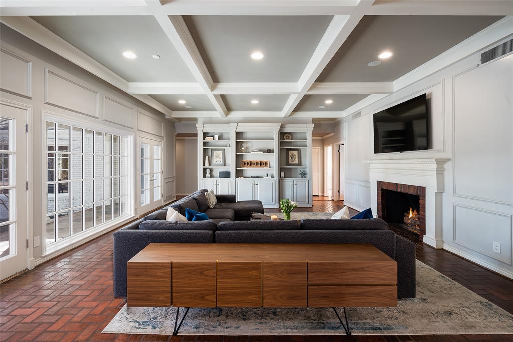 NORTHBROOK ESTATES - Residential