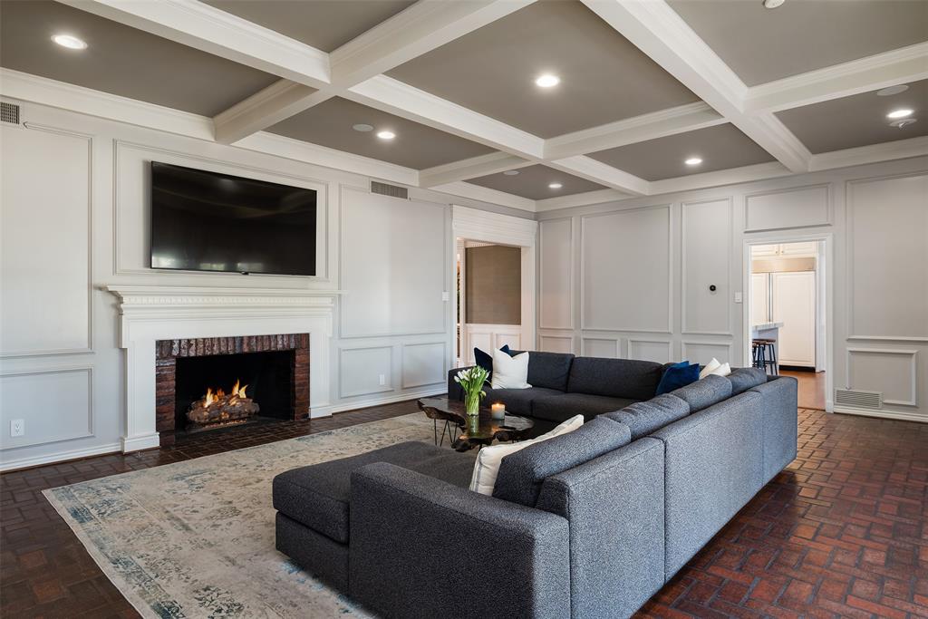 NORTHBROOK ESTATES - Residential