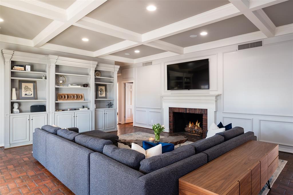 NORTHBROOK ESTATES - Residential