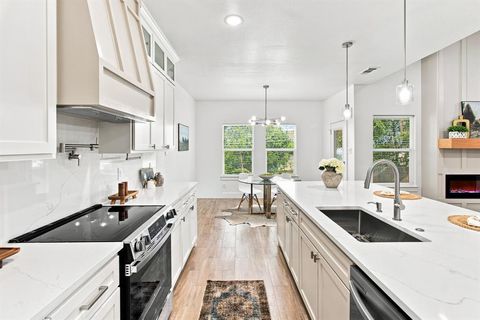 Tiny photo for 3116 Roosevelt Avenue, Fort Worth, TX 76106 (MLS # 21330400)