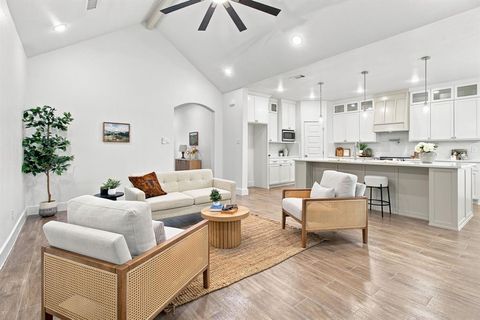 Tiny photo for 3116 Roosevelt Avenue, Fort Worth, TX 76106 (MLS # 21330400)