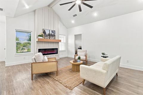 Tiny photo for 3116 Roosevelt Avenue, Fort Worth, TX 76106 (MLS # 21330400)
