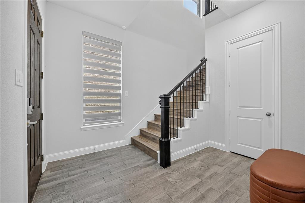 12728 Royal Oaks Lane