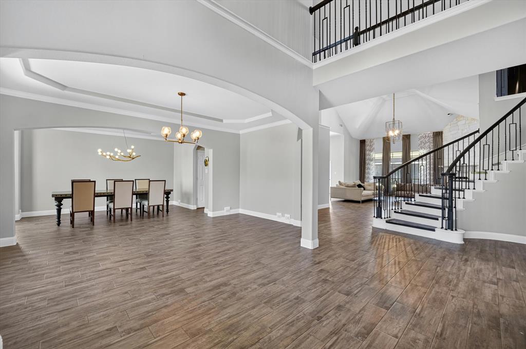 560 Featherstone Lane
