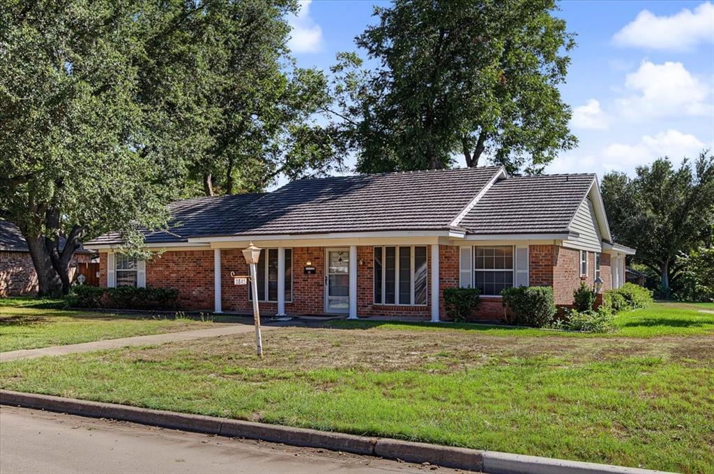 3845 Delmas Drive