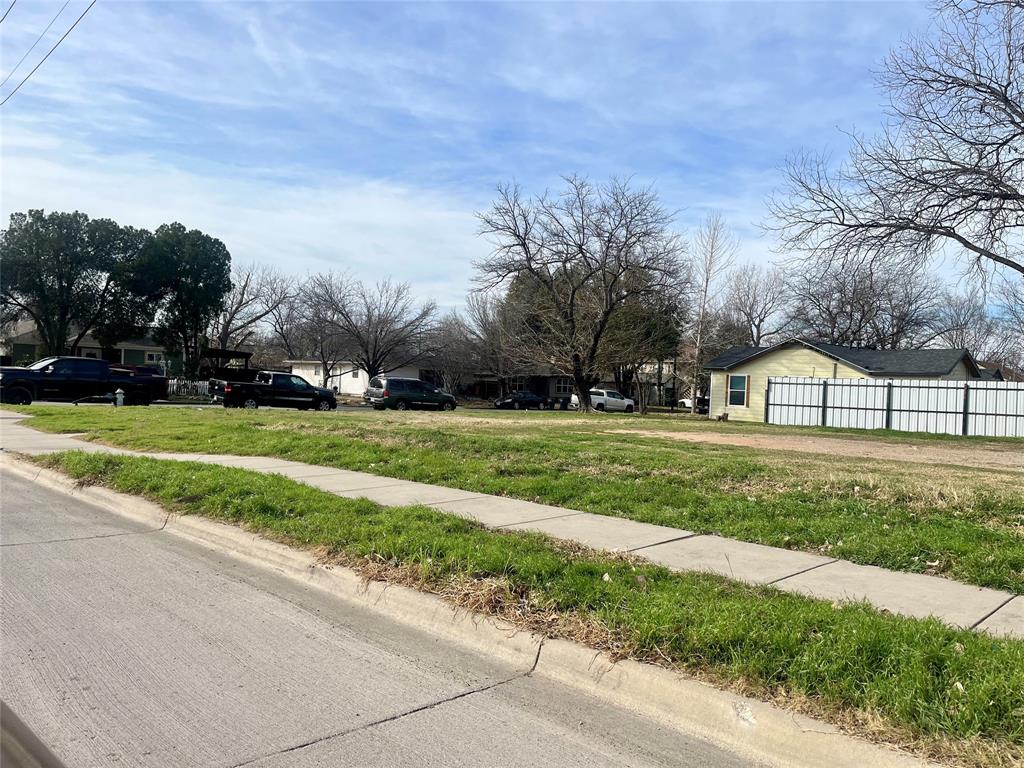 1820 W Lowden Street