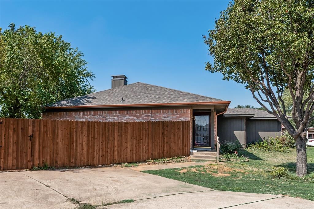 5126 Trail Dust Lane