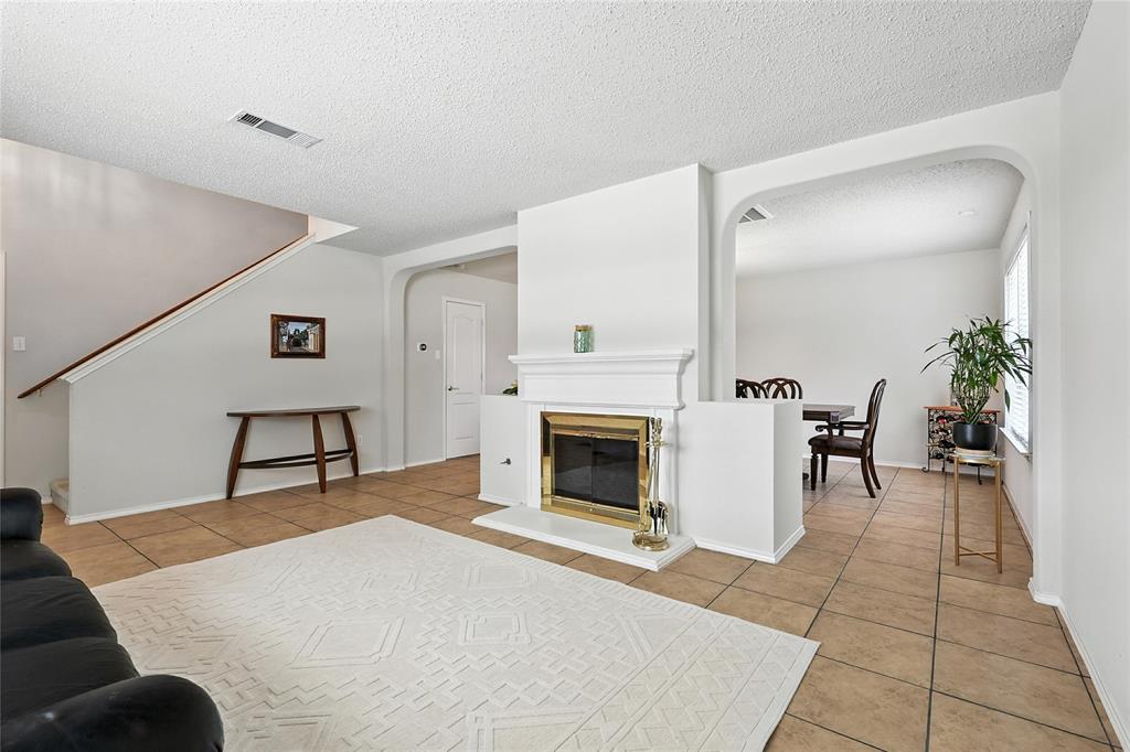 1413 Thistle Circle