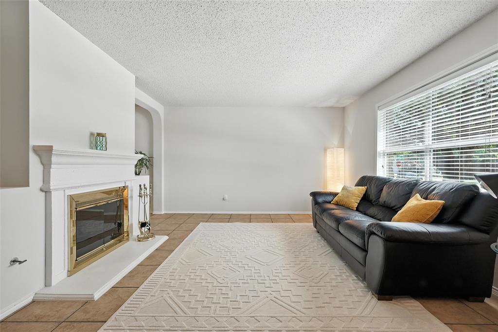 1413 Thistle Circle