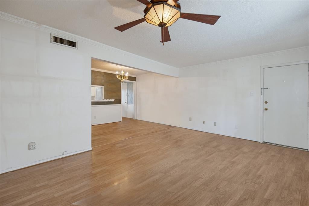 5811 Sandhurst Lane A