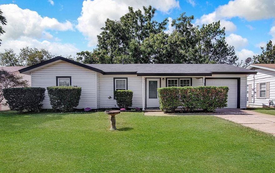 Charming, Updated Home with Bonus Room in Burleson!

Welcome to 541 NW Lorna, a beautifully updated 3-bedroom, 2-bathroom home offering modern comfort and a touch of charm. Step inside to find a thoughtfully designed layout featuring a spacious bonus room—perfect for a home office, playroom, or guest space.

The updated kitchen shines with fresh finishes, while the open dining and living areas create a warm, inviting atmosphere for family gatherings or entertaining. Both bathrooms have been refreshed with stylish fixtures and finishes, giving the home a move-in-ready feel. (home is listed for sale and for rent)

Outside, enjoy a peaceful backyard ideal for relaxing evenings or weekend cookouts. Conveniently located in Burleson, this home offers quick access to schools, shopping, dining, and major highways—making it the perfect combination of comfort and convenience.