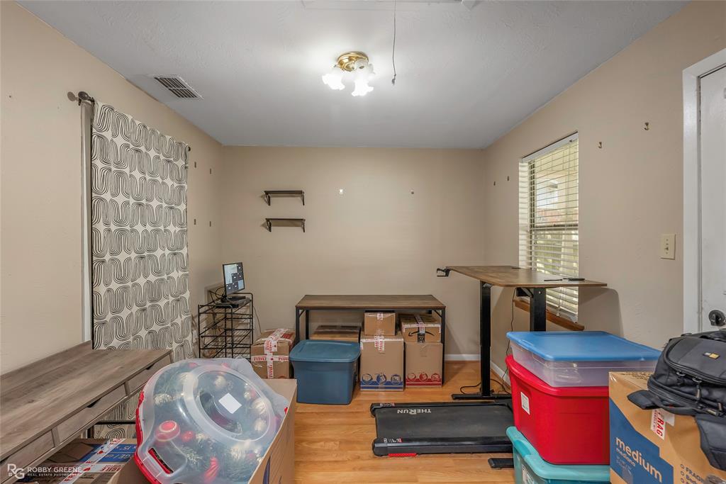 Shreveport, Louisiana 71105, United States, 3 Bedrooms Bedrooms, ,2 BathroomsBathrooms,Residential,Pending,164522