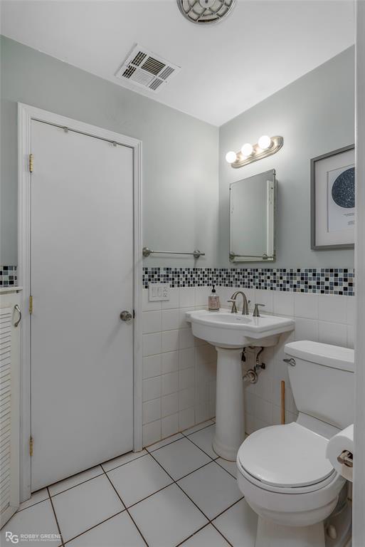 Shreveport, Louisiana 71105, United States, 3 Bedrooms Bedrooms, ,2 BathroomsBathrooms,Residential,Pending,164522