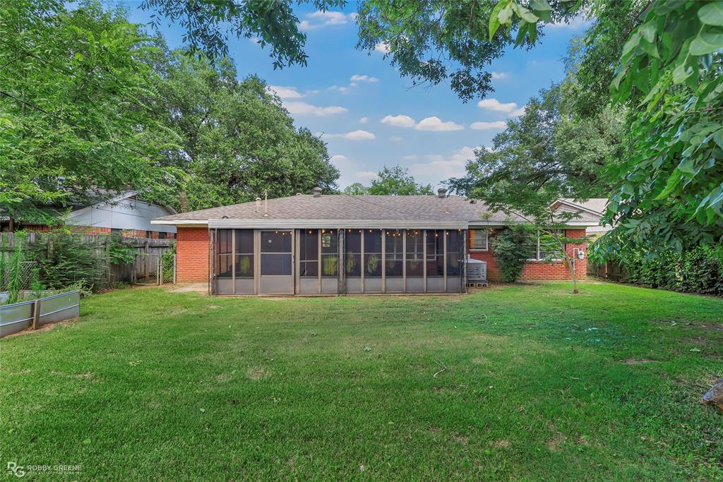 Shreveport, Louisiana 71105, United States, 3 Bedrooms Bedrooms, ,2 BathroomsBathrooms,Residential,Pending,164522