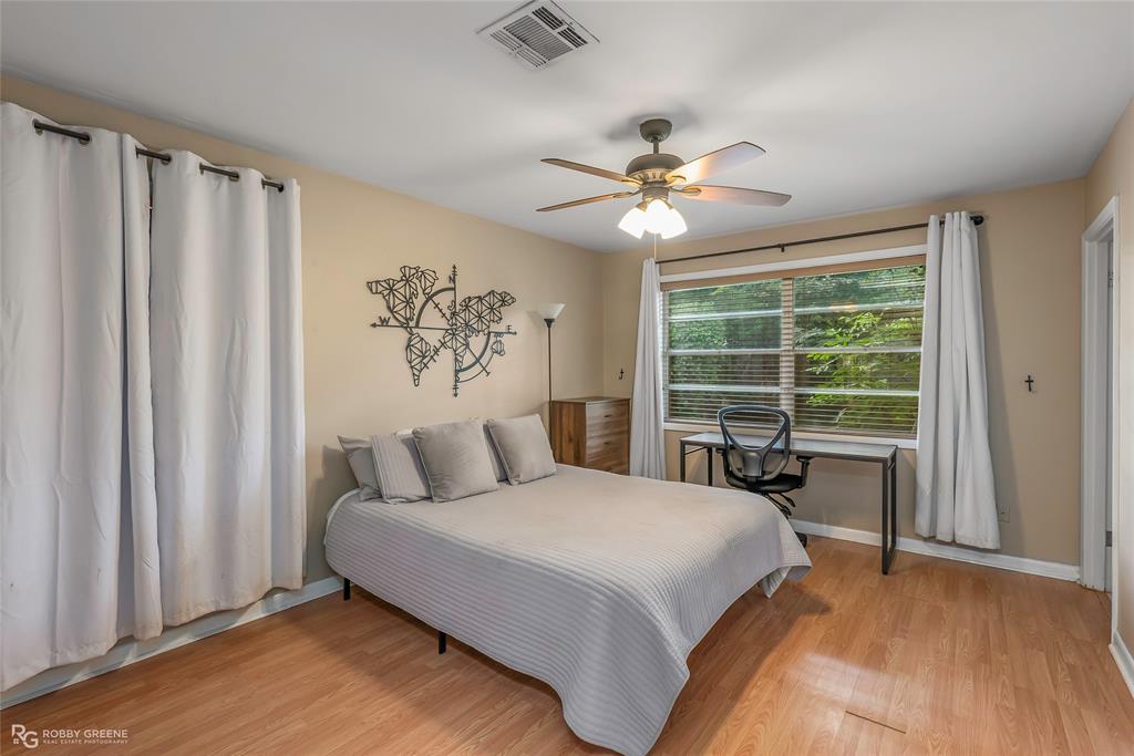 Shreveport, Louisiana 71105, United States, 3 Bedrooms Bedrooms, ,2 BathroomsBathrooms,Residential,Pending,164522