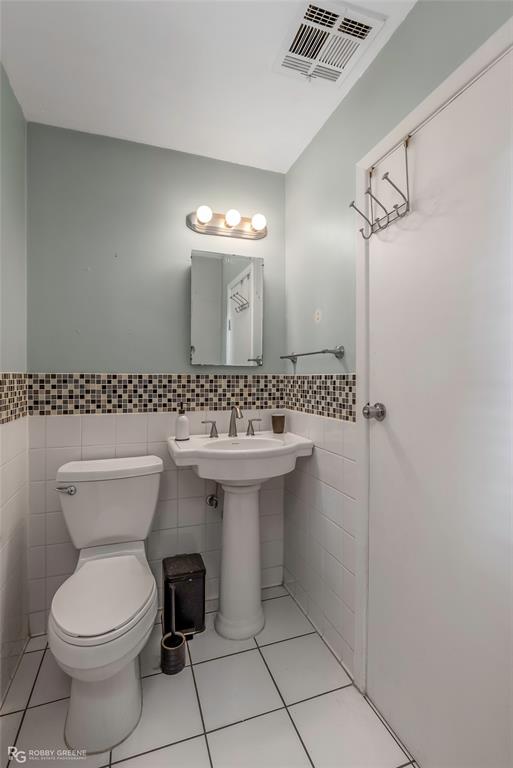 Shreveport, Louisiana 71105, United States, 3 Bedrooms Bedrooms, ,2 BathroomsBathrooms,Residential,Pending,164522