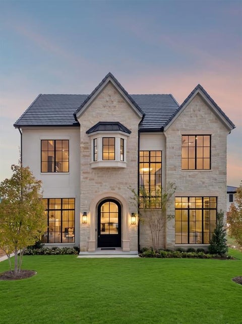 Photo of 200 Murano Place, Southlake, TX 76092 (MLS # 21136267)