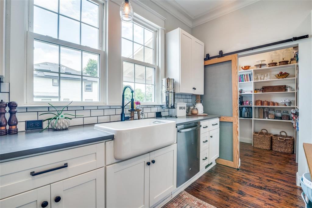 A M Moore - Residential