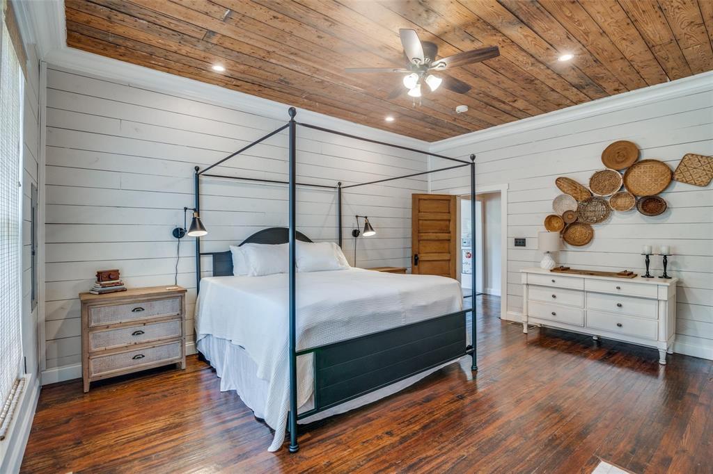 A M Moore - Residential