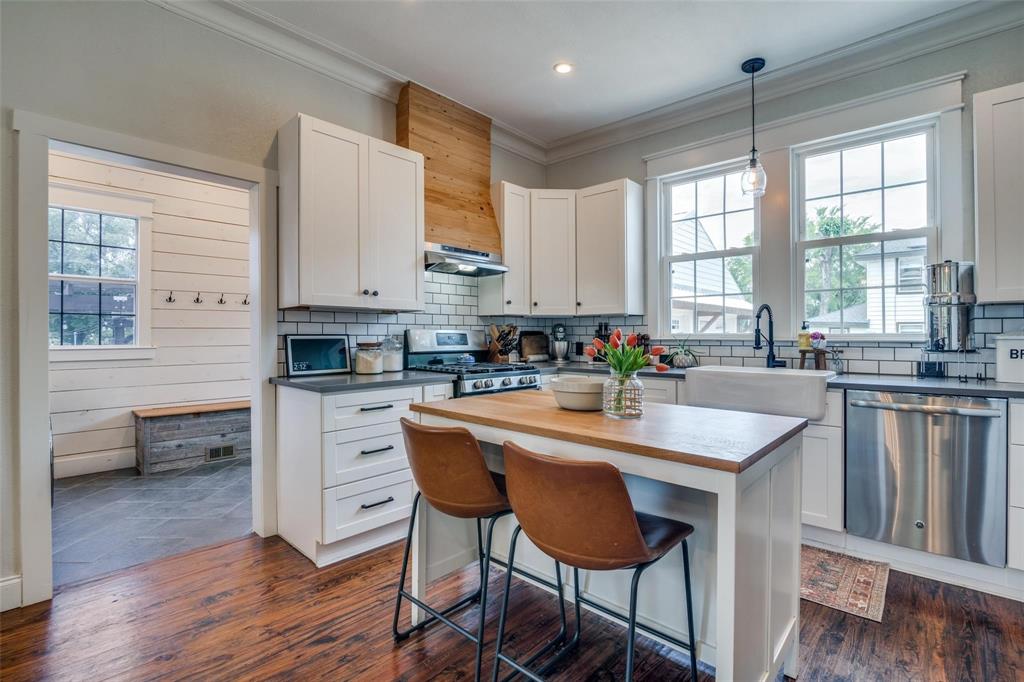 A M Moore - Residential