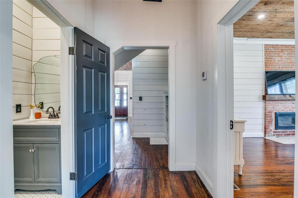 A M Moore - Residential