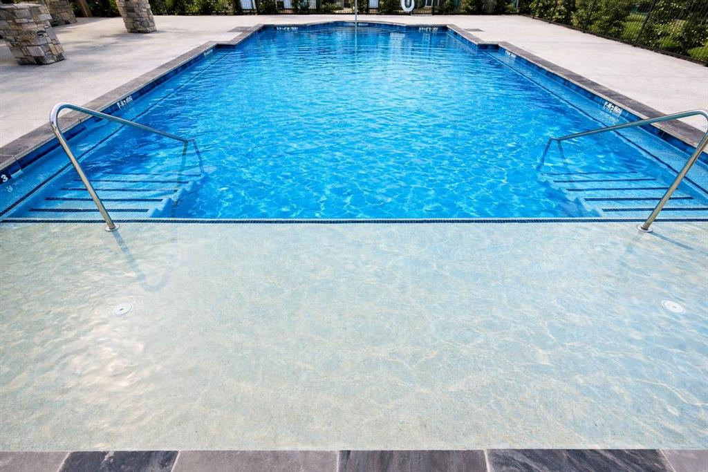 townhomes at monticello - Residential