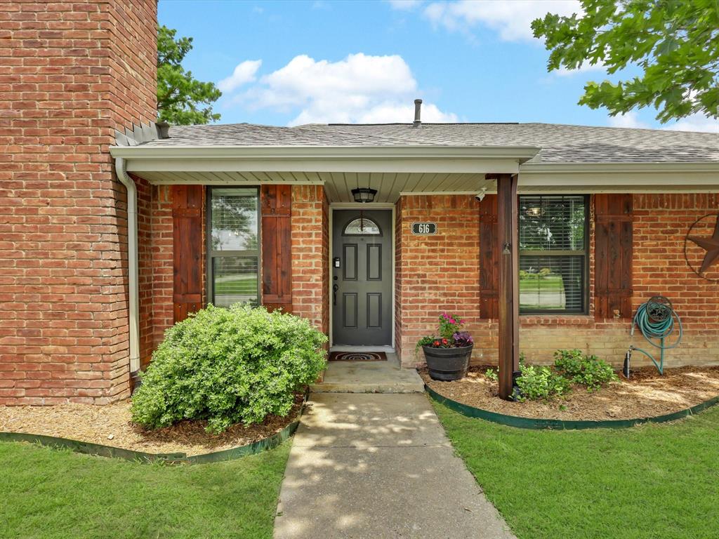 616 Stoneybrook Drive