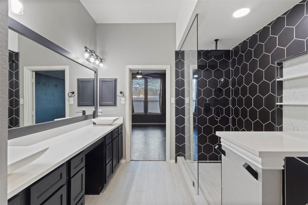 1931 Highland Oaks Drive