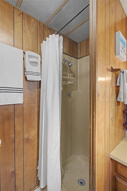 LAKE TERRACE - Residential