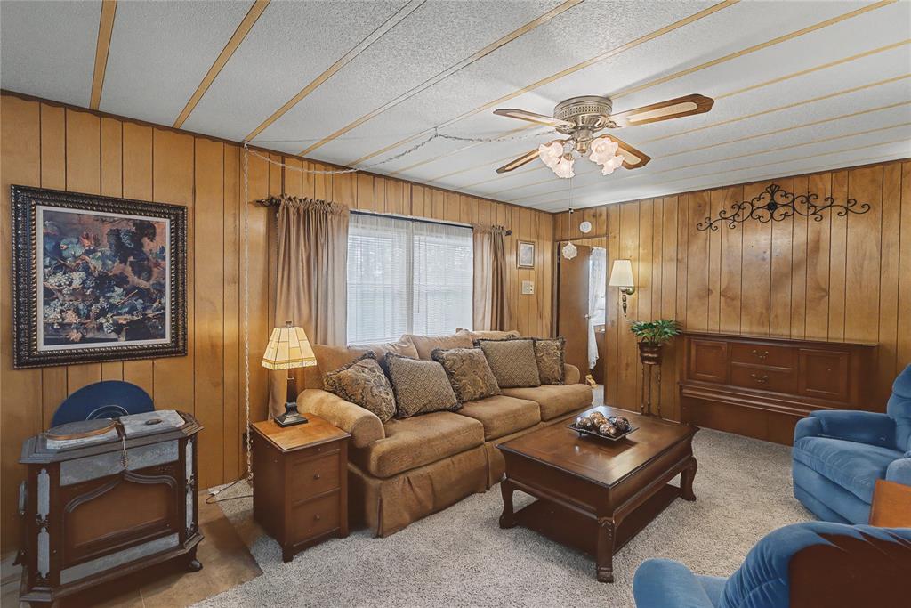 LAKE TERRACE - Residential