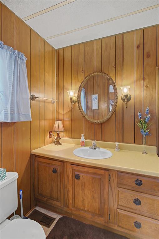 LAKE TERRACE - Residential