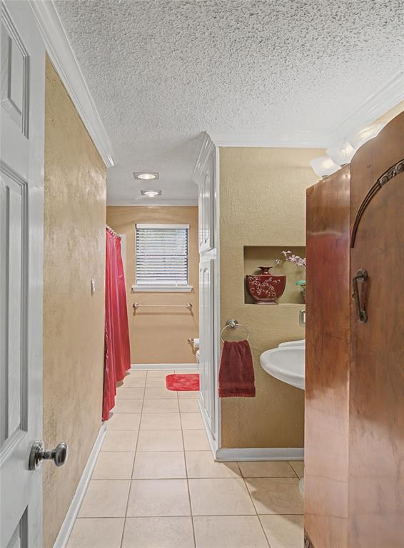 LAKE TERRACE - Residential