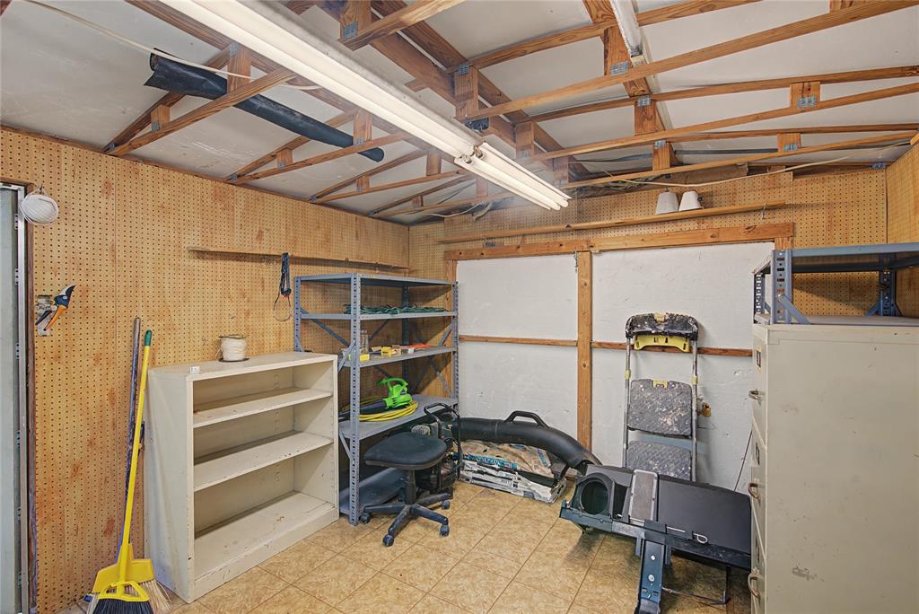 LAKE TERRACE - Residential