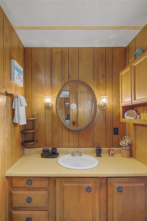 LAKE TERRACE - Residential