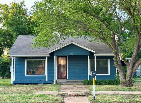 610 W Dale Street Winters TX 79567