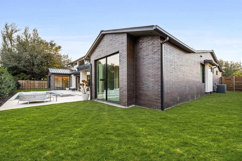 Les Jardines Add - Residential