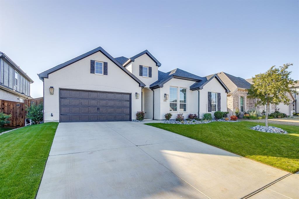 1800 Flowerfield Lane