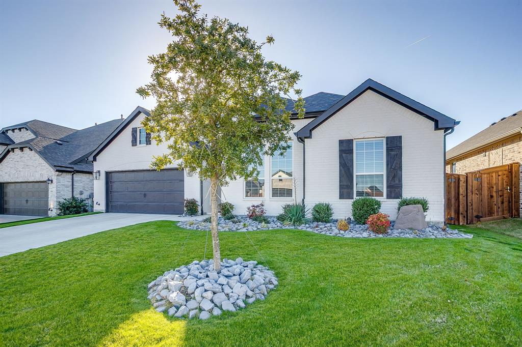 1800 Flowerfield Lane