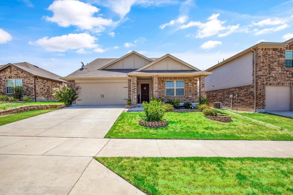 Photo of 2929 Spotted Fawn Drive, Fort Worth, TX 76108 (MLS # 21386514)