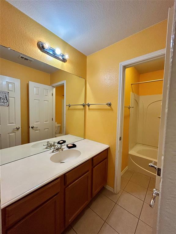 Everman Park South Add - Residential Lease