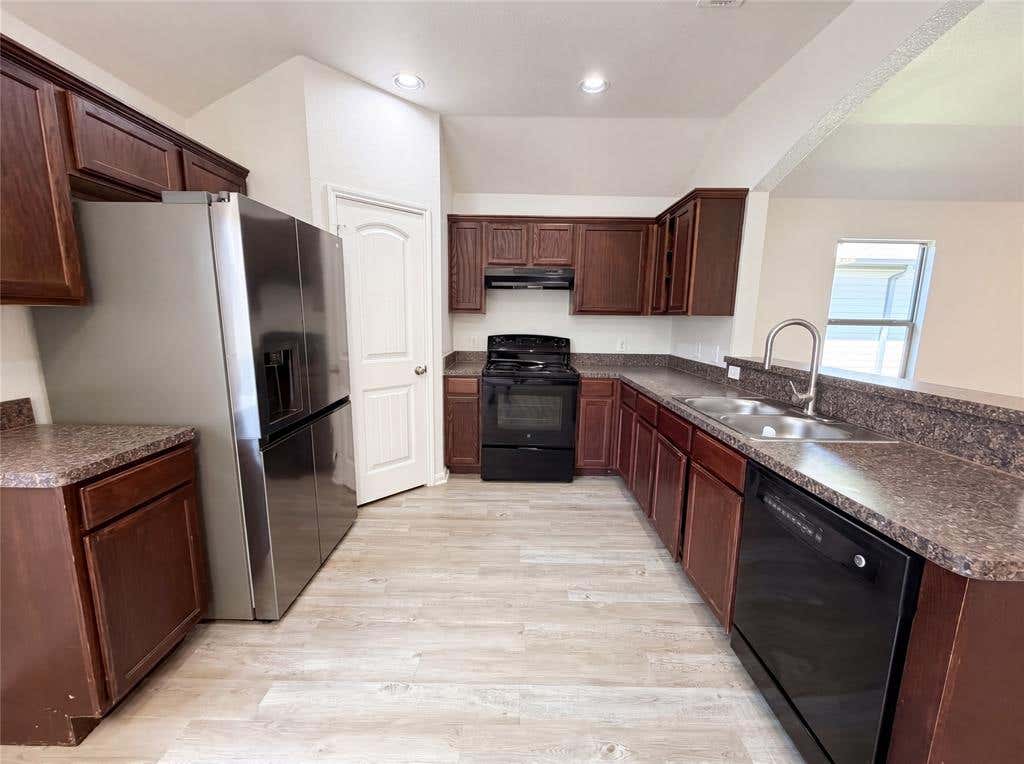 Photo of 2824 Saint Bernard Drive, Dallas, TX 75233 (MLS # 21268584)